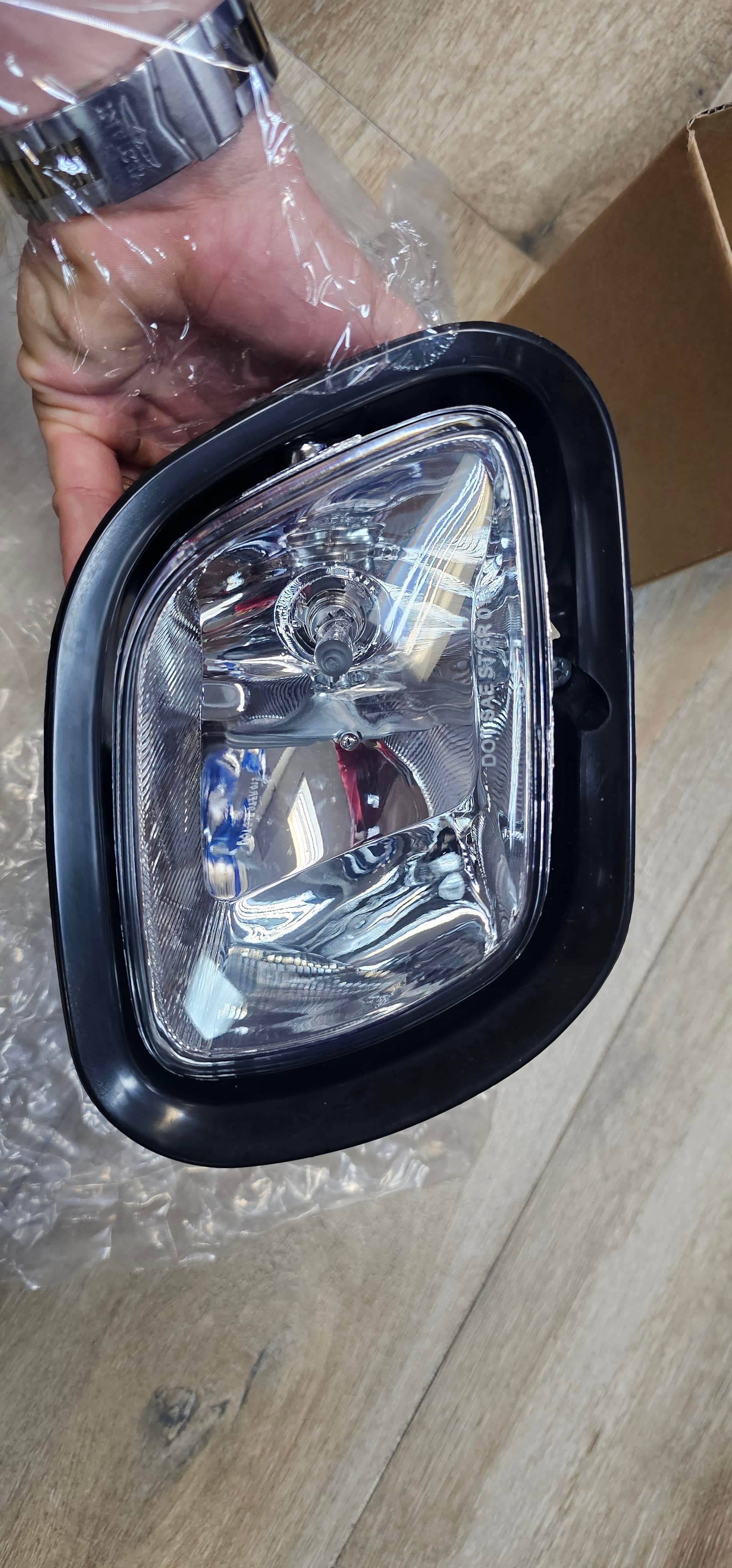 Fog Light, Left — Freightliner Cascadia 120